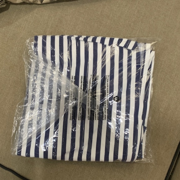 NWT J McLaughlin Kay Bangle Stripe Off Shldr Top - Picture 6 of 6